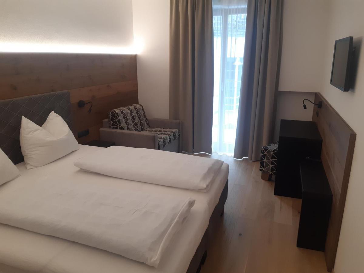 Hotel Krone ブルーニコ エクステリア 写真
