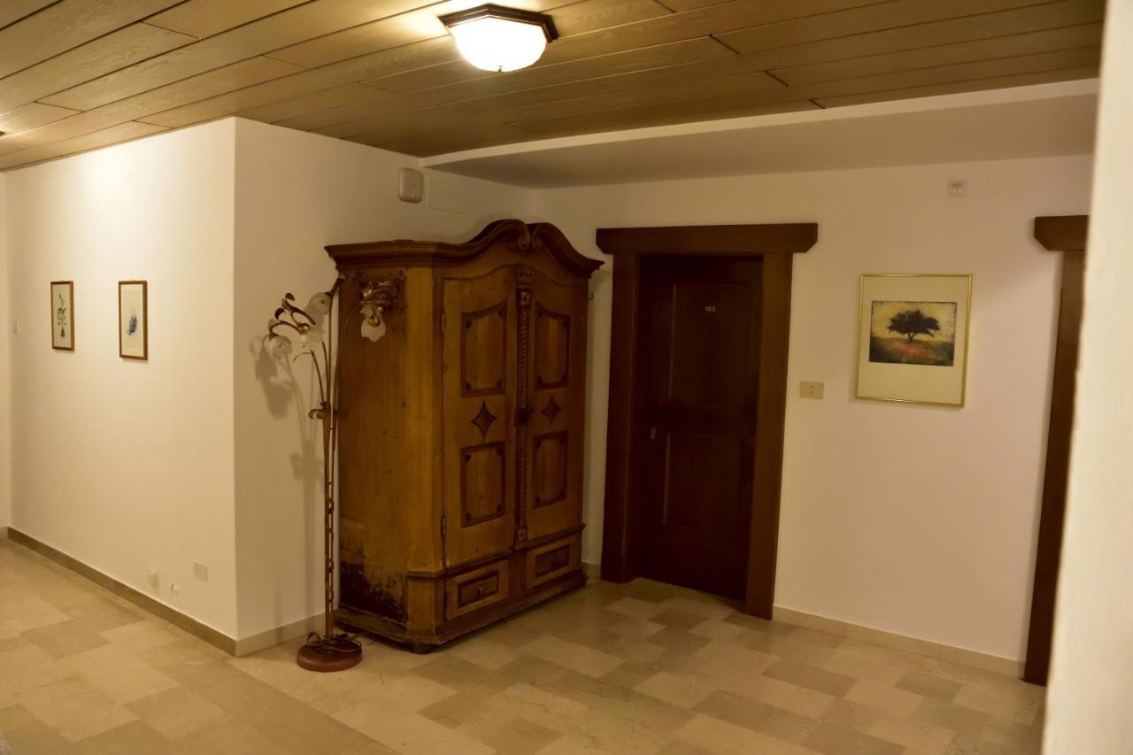 Hotel Krone ブルーニコ エクステリア 写真