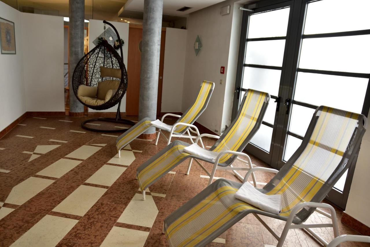 Hotel Krone ブルーニコ エクステリア 写真