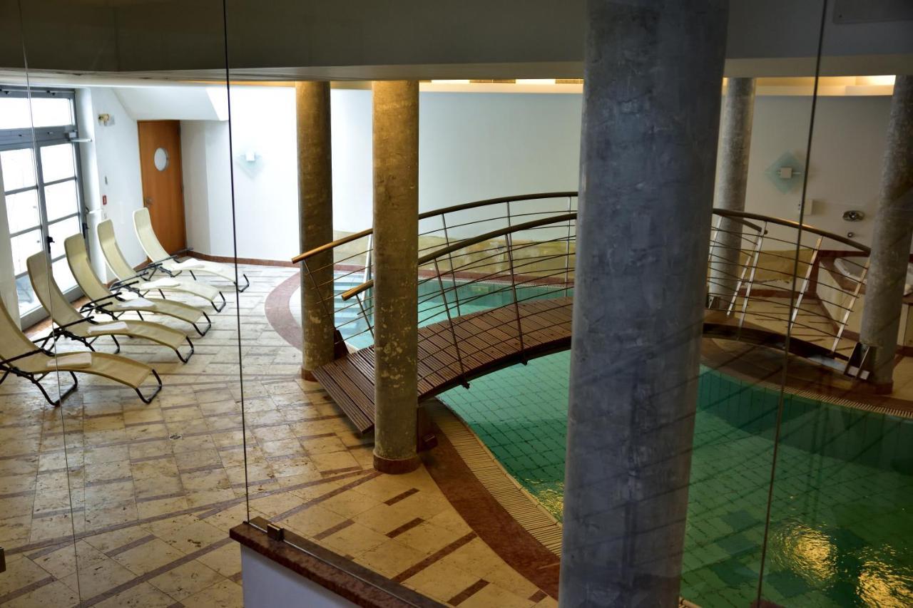 Hotel Krone ブルーニコ エクステリア 写真