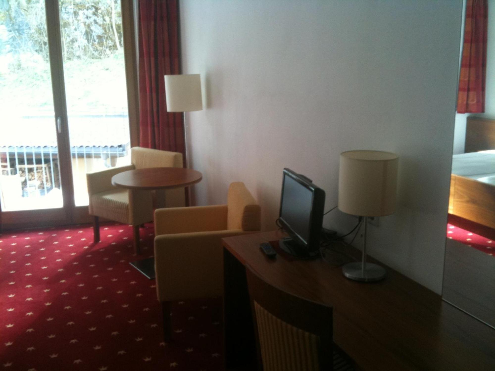 Hotel Krone ブルーニコ エクステリア 写真